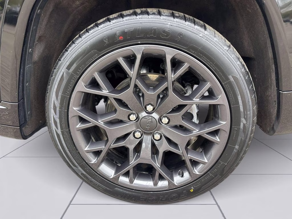 2023 Diamond Black Crystal Pearlcoat Jeep Grand Cherokee Summit 4xe 4X4 SUV