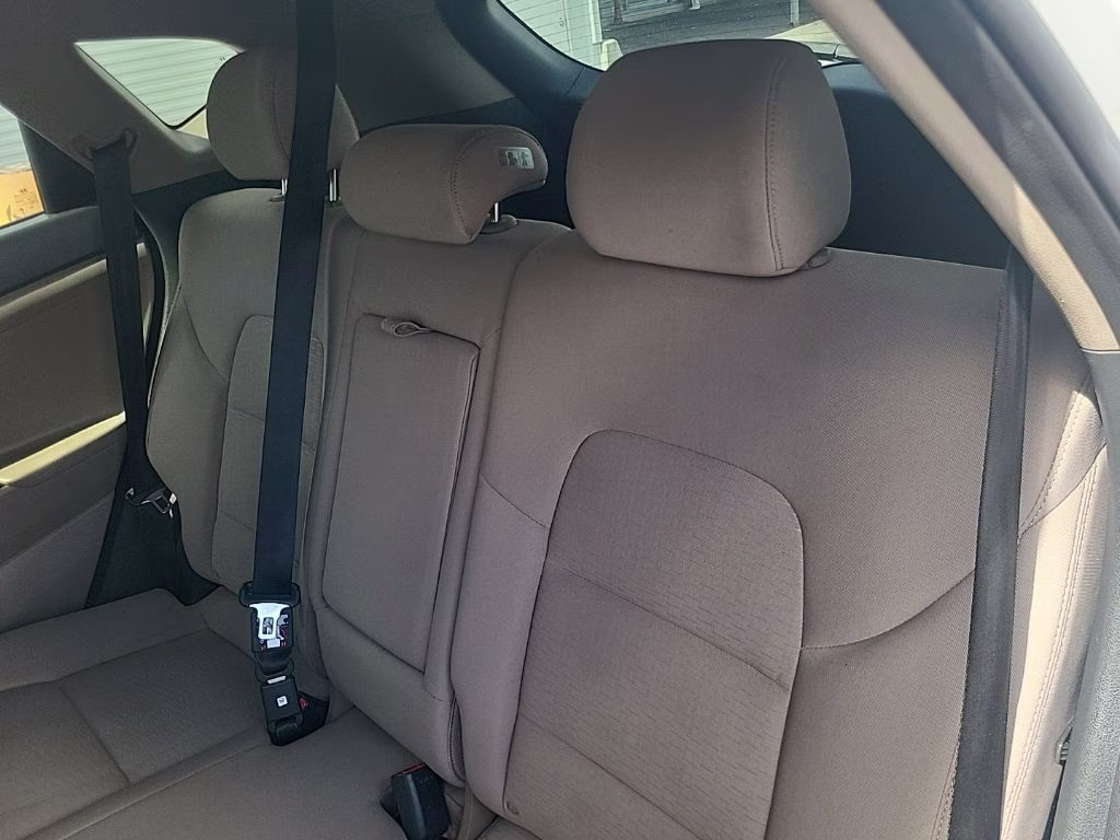 2019 White Pearl Hyundai Tucson SEL FWD SUV