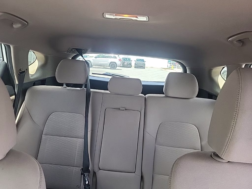 2019 White Pearl Hyundai Tucson SEL FWD SUV