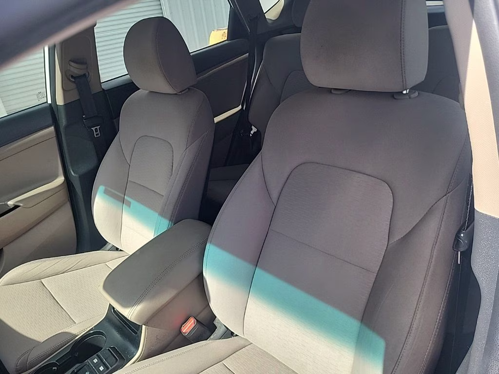 2019 White Pearl Hyundai Tucson SEL FWD SUV