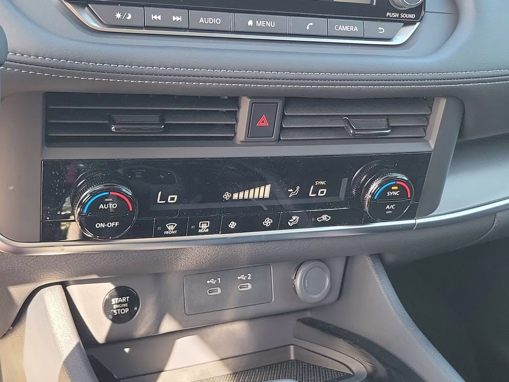 2026 Everest White Pearl Tricoat Nissan Rogue SV FWD SUV