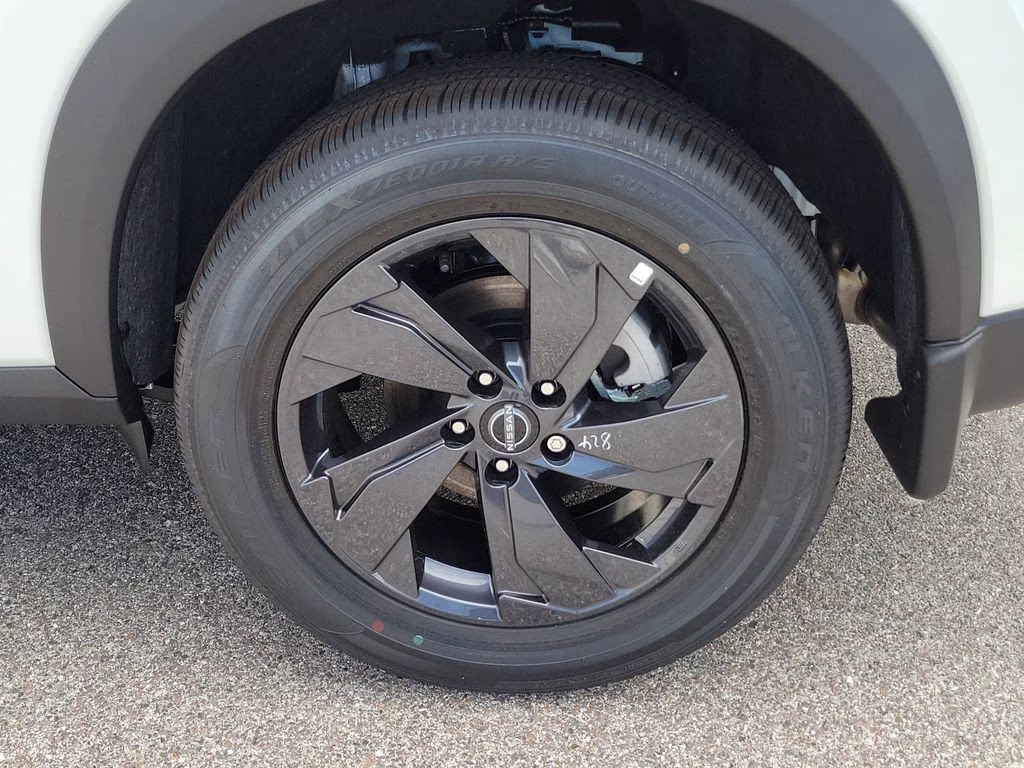 2026 Everest White Pearl Tricoat Nissan Rogue SV FWD SUV