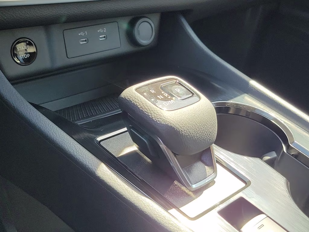 2026 Everest White Pearl Tricoat Nissan Rogue SV FWD SUV