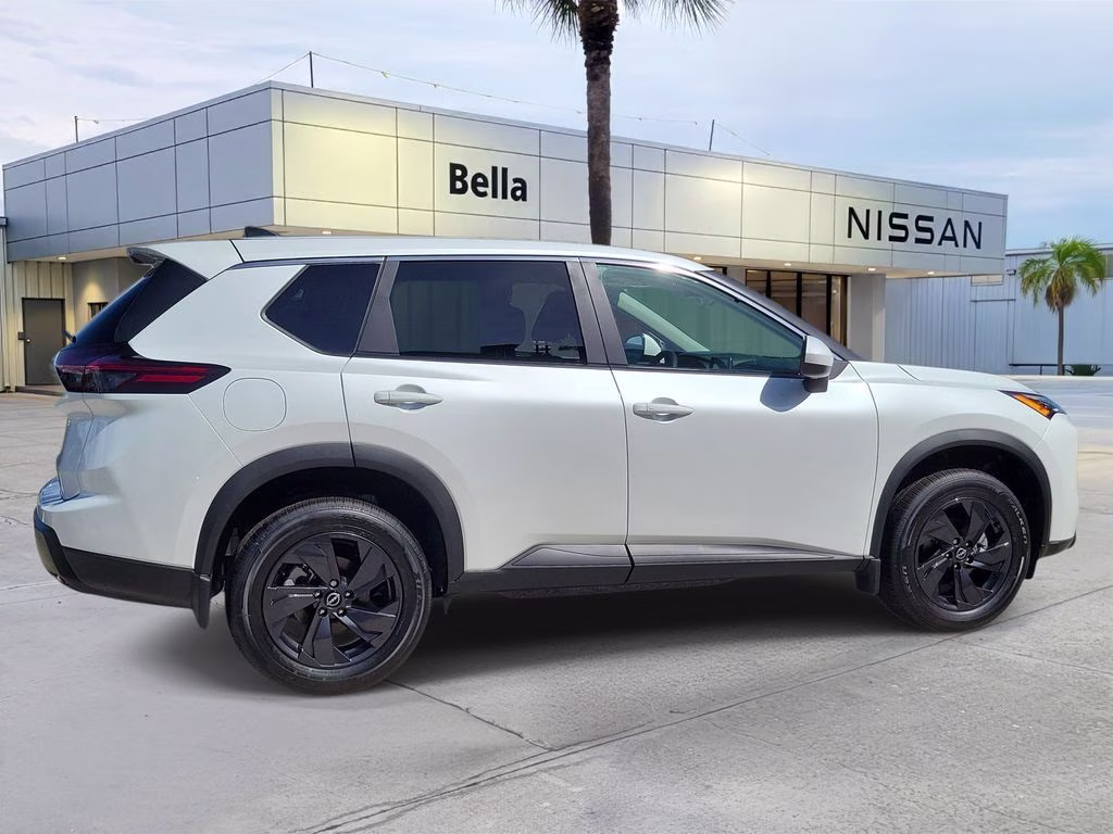 2026 Everest White Pearl Tricoat Nissan Rogue SV FWD SUV