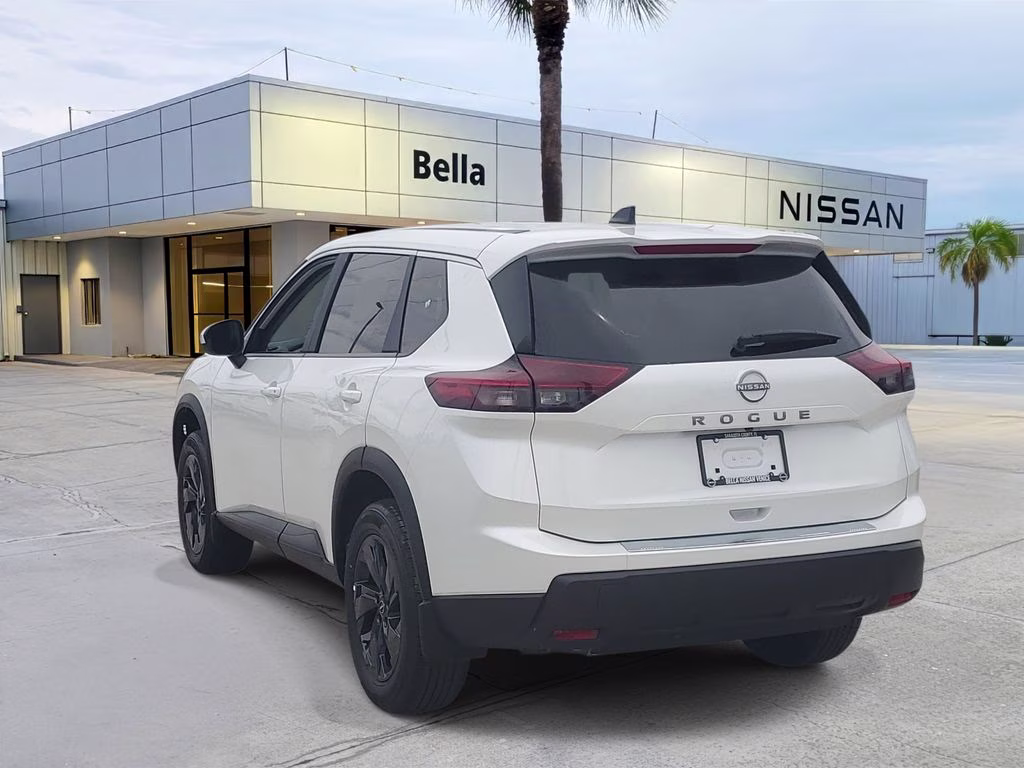 2026 Everest White Pearl Tricoat Nissan Rogue SV FWD SUV