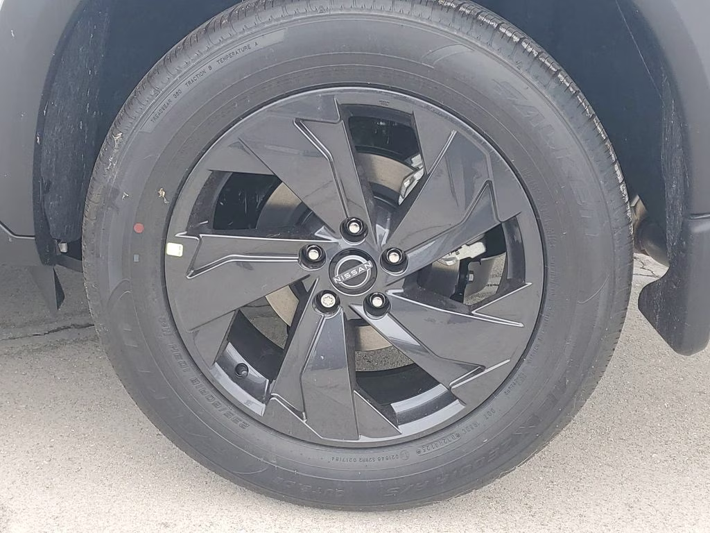 2026 Everest White Pearl Tricoat Nissan Rogue SV FWD SUV