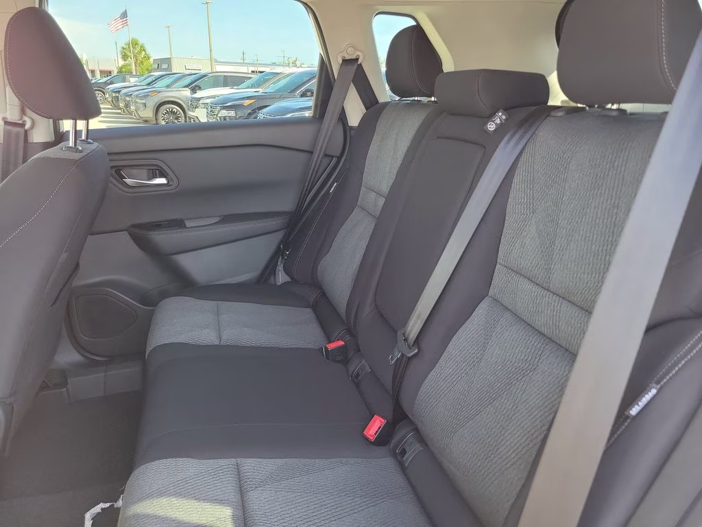 2026 Everest White Pearl Tricoat Nissan Rogue SV FWD SUV