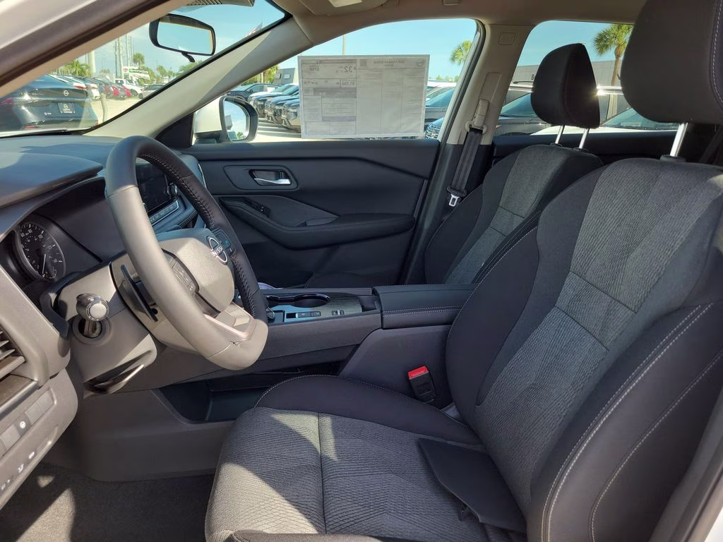2026 Everest White Pearl Tricoat Nissan Rogue SV FWD SUV