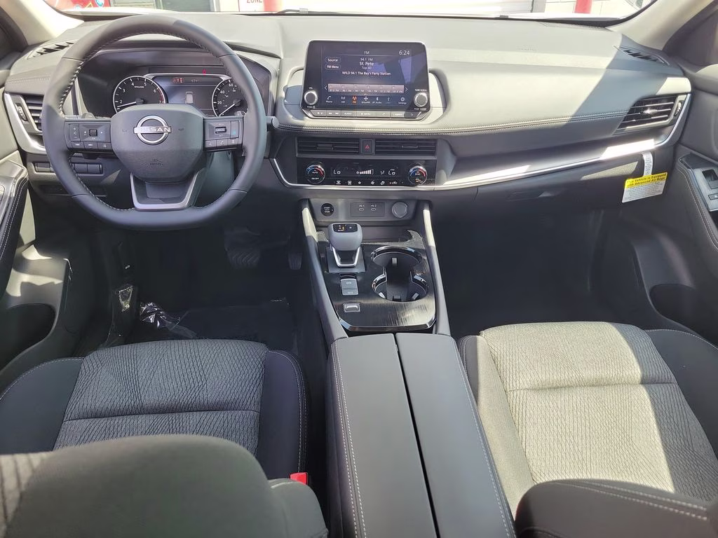 2026 Everest White Pearl Tricoat Nissan Rogue SV FWD SUV