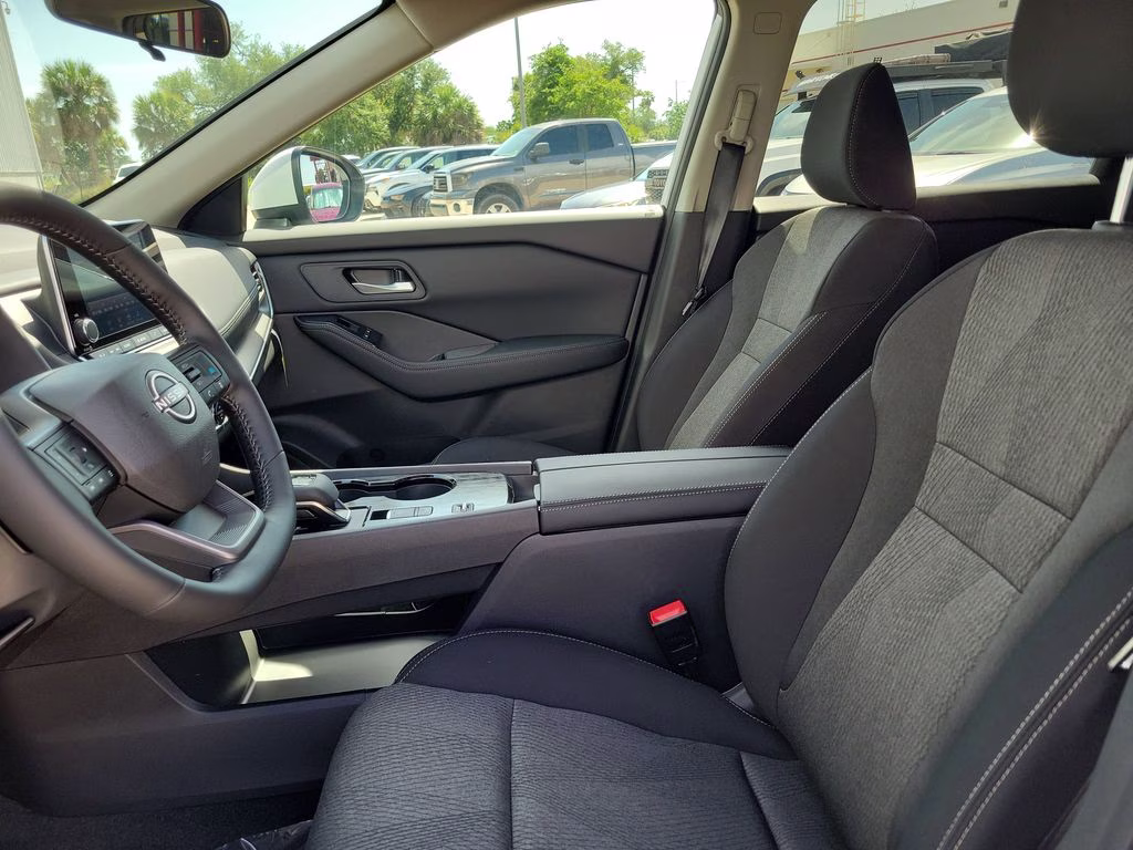 2026 Everest White Pearl Tricoat Nissan Rogue SV FWD SUV