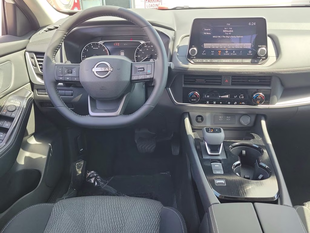 2026 Everest White Pearl Tricoat Nissan Rogue SV FWD SUV