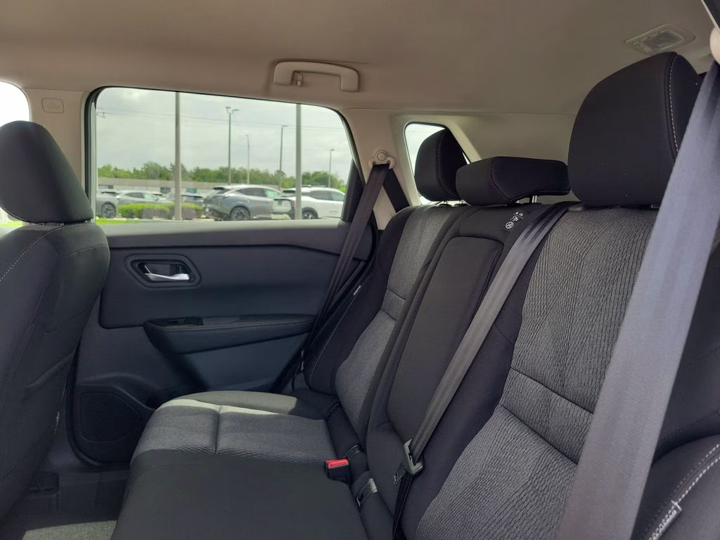 2026 Everest White Pearl Tricoat Nissan Rogue SV FWD SUV