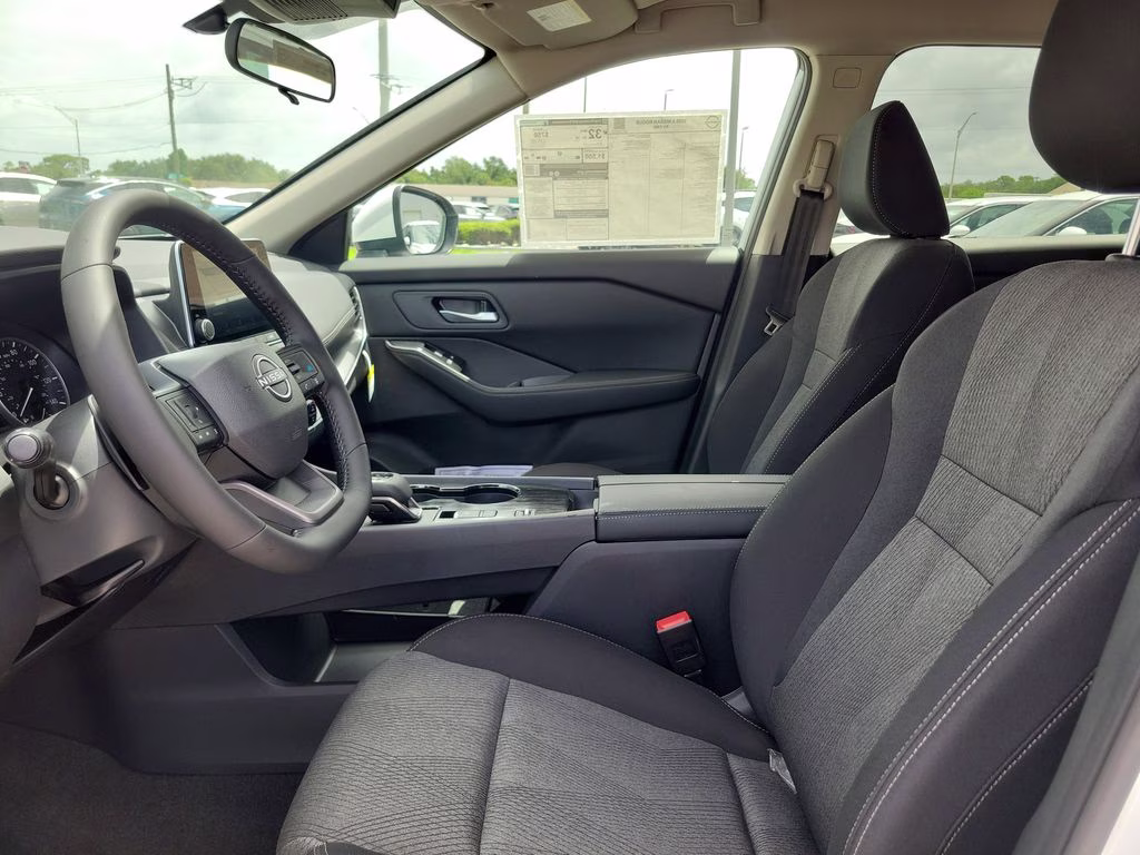 2026 Everest White Pearl Tricoat Nissan Rogue SV FWD SUV