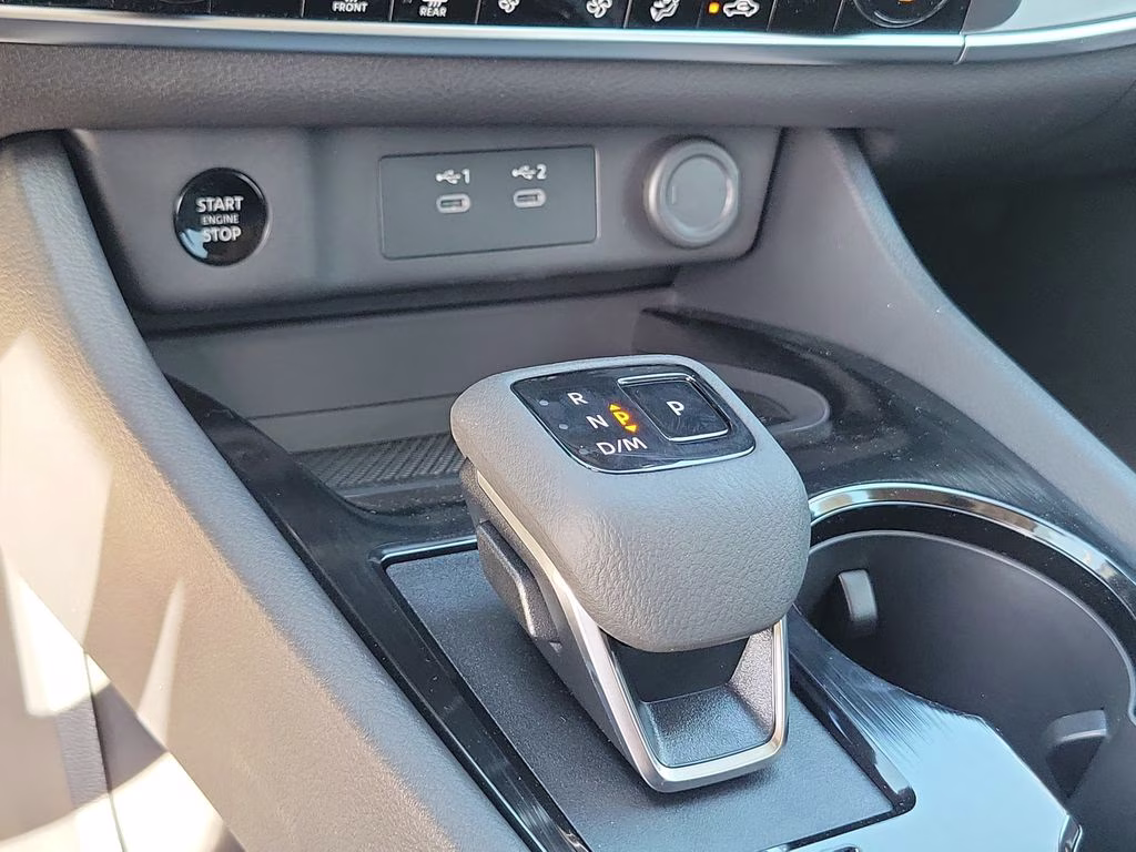 2026 Everest White Pearl Tricoat Nissan Rogue SV FWD SUV