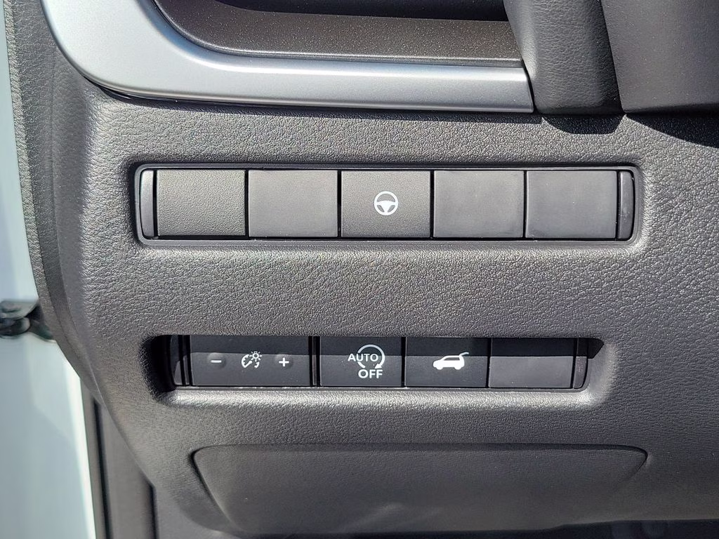 2026 Everest White Pearl Tricoat Nissan Rogue SV FWD SUV