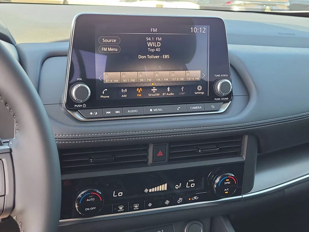 2026 Everest White Pearl Tricoat Nissan Rogue SV FWD SUV