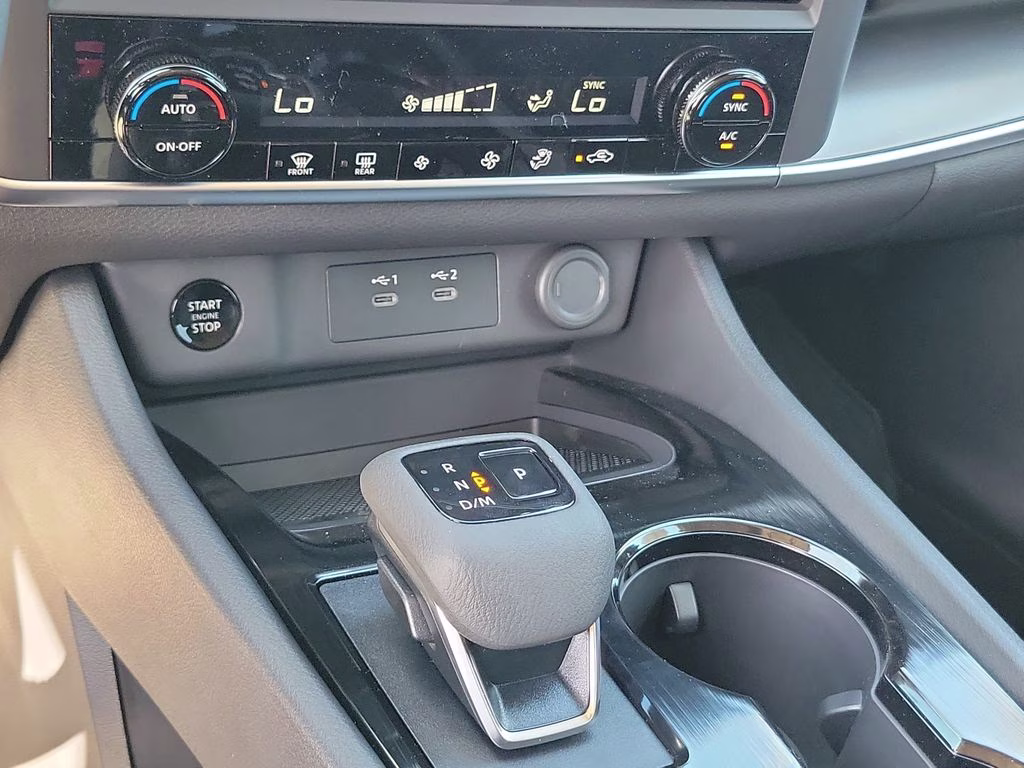 2026 Everest White Pearl Tricoat Nissan Rogue SV FWD SUV
