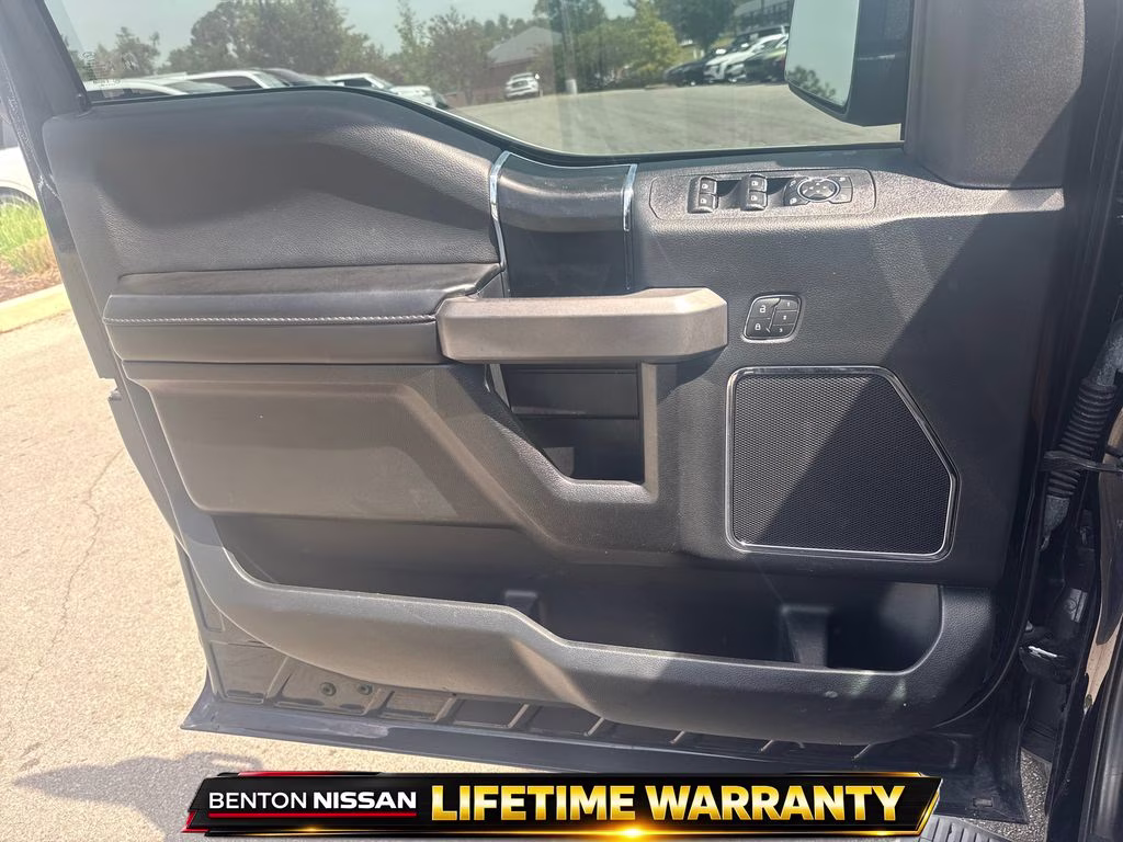 2020 Black Metallic Ford F-150 Platinum 4X4 Truck