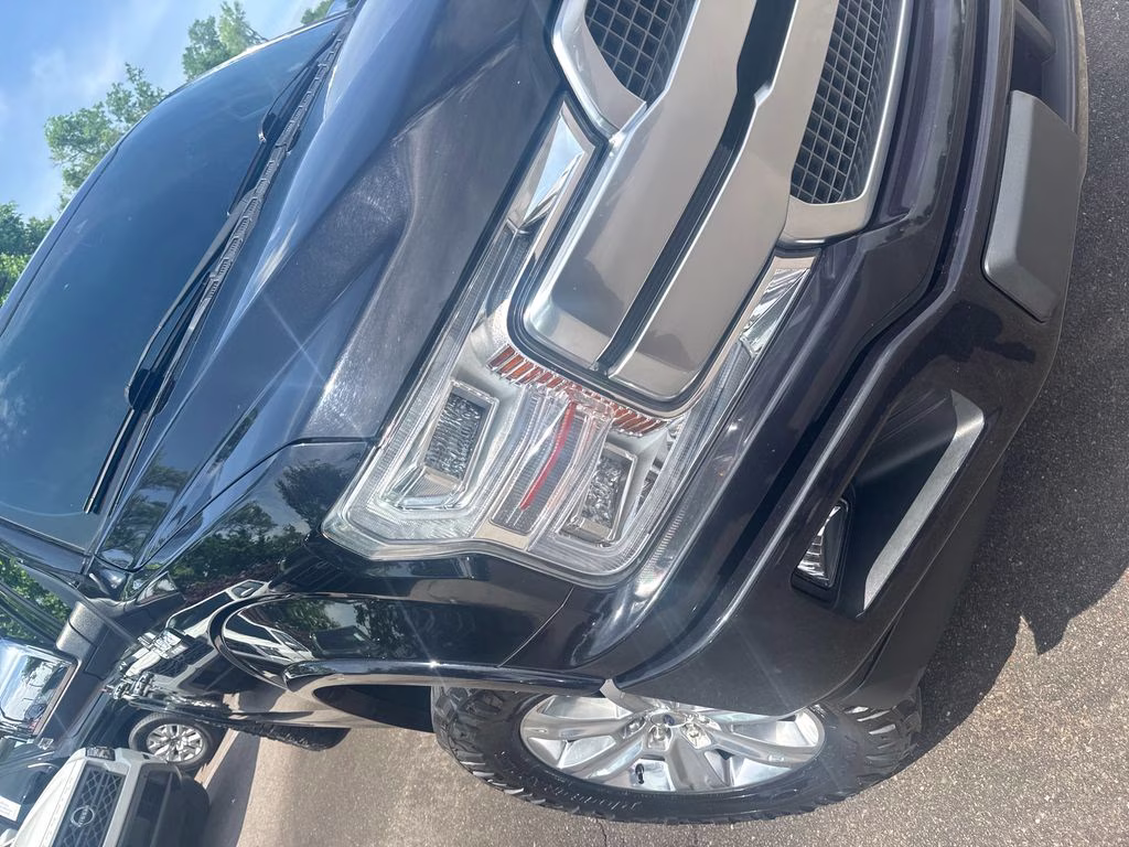 2020 Black Metallic Ford F-150 Platinum 4X4 Truck