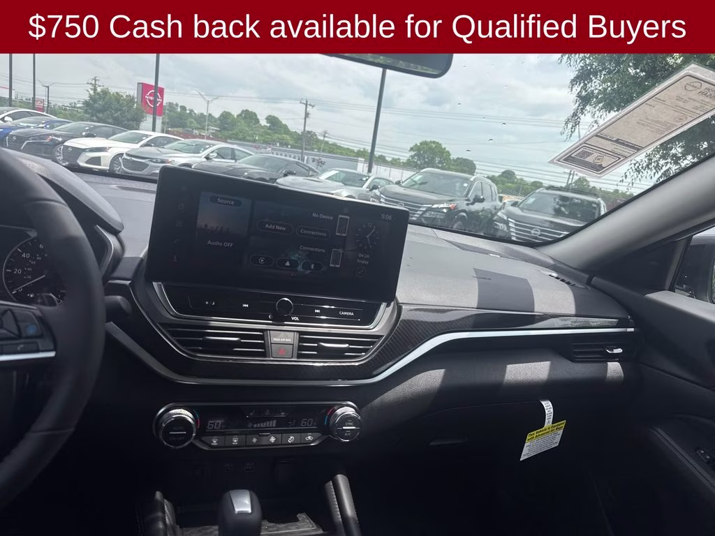 2026 Pearl White/Super Black Nissan Altima 2.5 SR FWD Sedan
