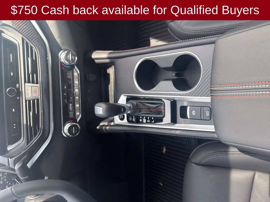 2026 Pearl White/Super Black Nissan Altima 2.5 SR FWD Sedan
