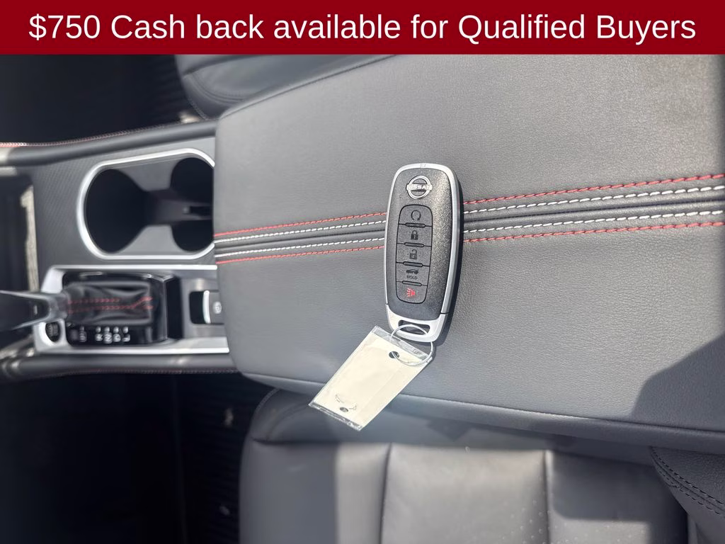 2026 Pearl White/Super Black Nissan Altima 2.5 SR FWD Sedan