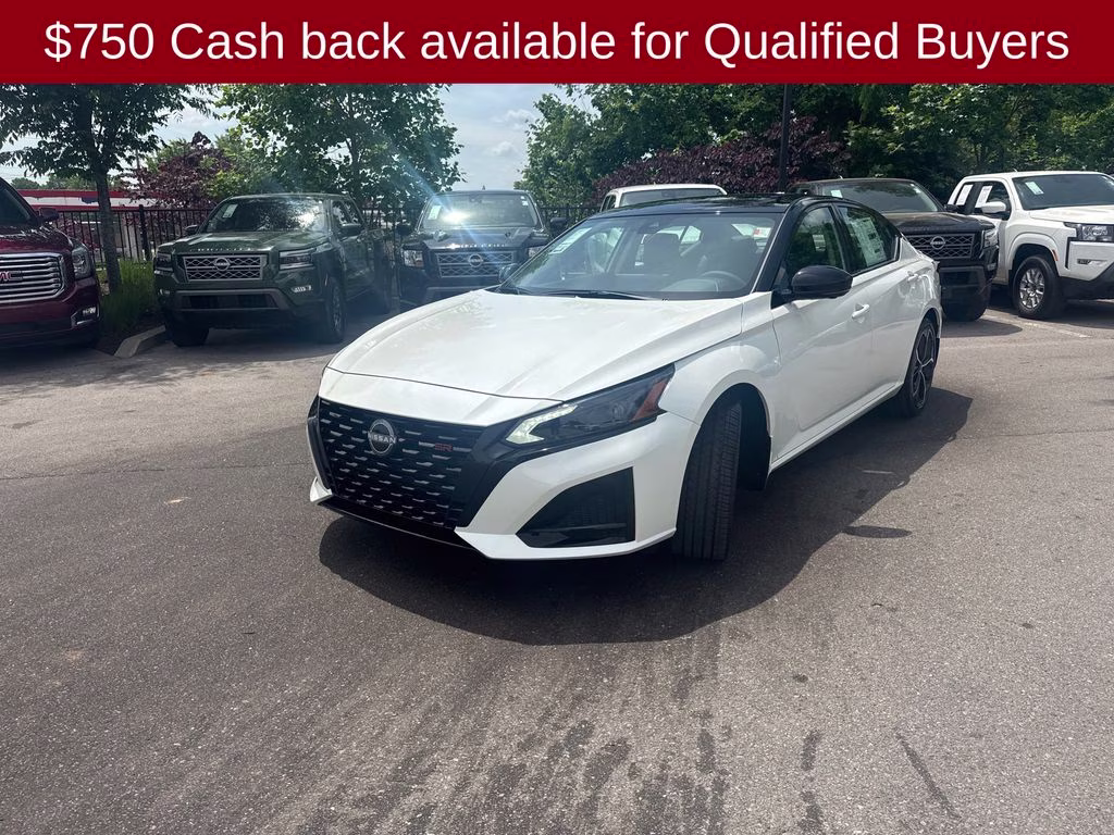 2026 Pearl White/Super Black Nissan Altima 2.5 SR FWD Sedan