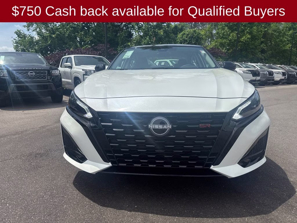 2026 Pearl White/Super Black Nissan Altima 2.5 SR FWD Sedan