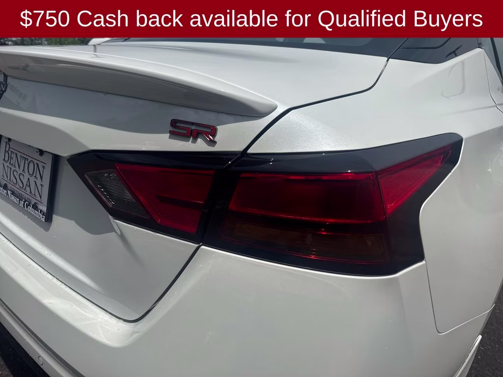 2026 Pearl White/Super Black Nissan Altima 2.5 SR FWD Sedan