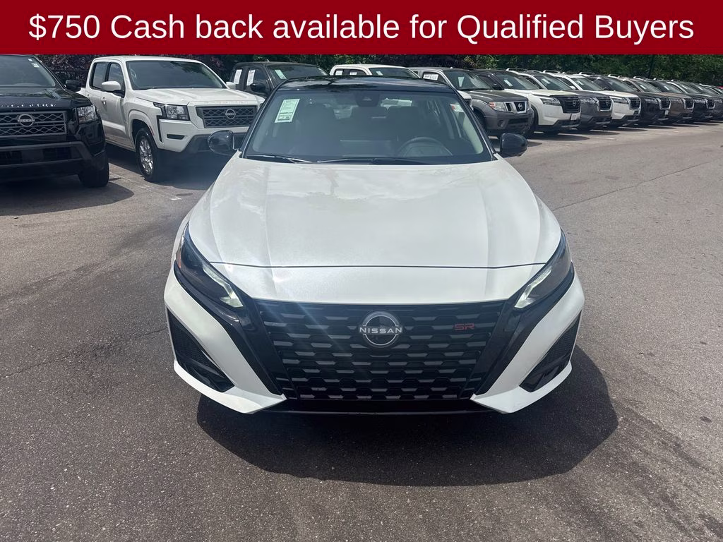 2026 Pearl White/Super Black Nissan Altima 2.5 SR FWD Sedan