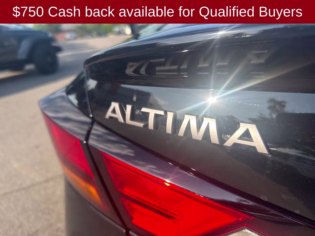 2026 Super Black Clearcoat Nissan Altima 2.5 SV FWD Sedan
