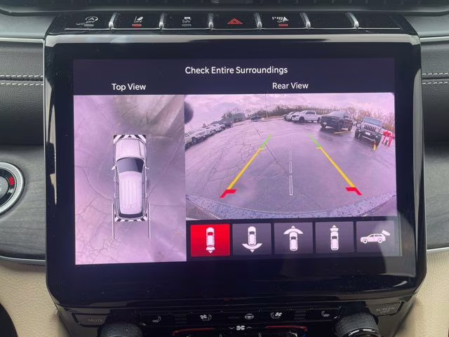 2025 Diamond Black Crystal Pearlcoat Jeep Grand Cherokee L Limited 4X4 SUV