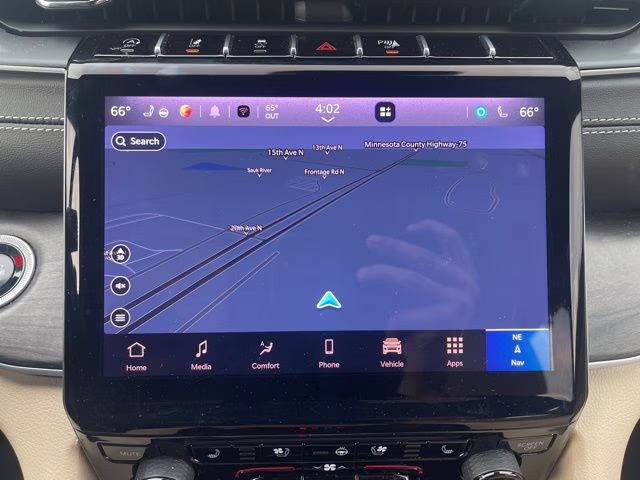 2025 Diamond Black Crystal Pearlcoat Jeep Grand Cherokee L Limited 4X4 SUV