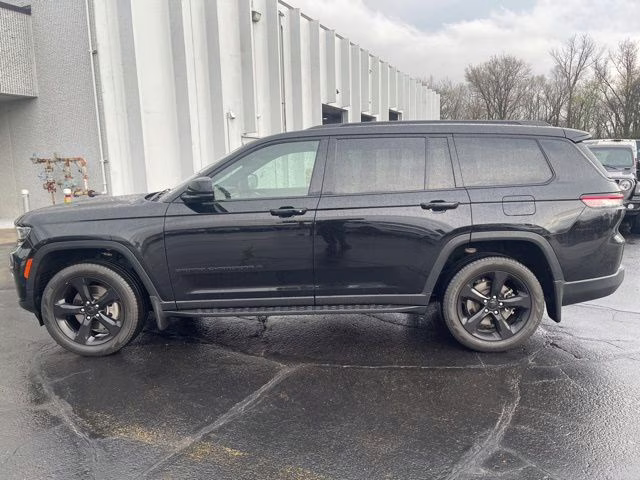 2025 Diamond Black Crystal Pearlcoat Jeep Grand Cherokee L Limited 4X4 SUV