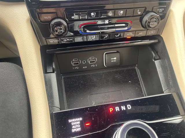 2025 Diamond Black Crystal Pearlcoat Jeep Grand Cherokee L Limited 4X4 SUV