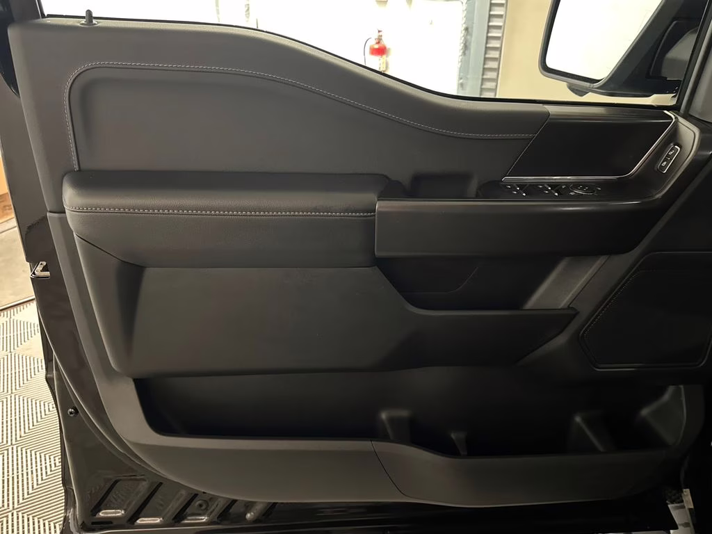 2024 Agate Black Metallic Ford F-150 XLT 4X4 Truck