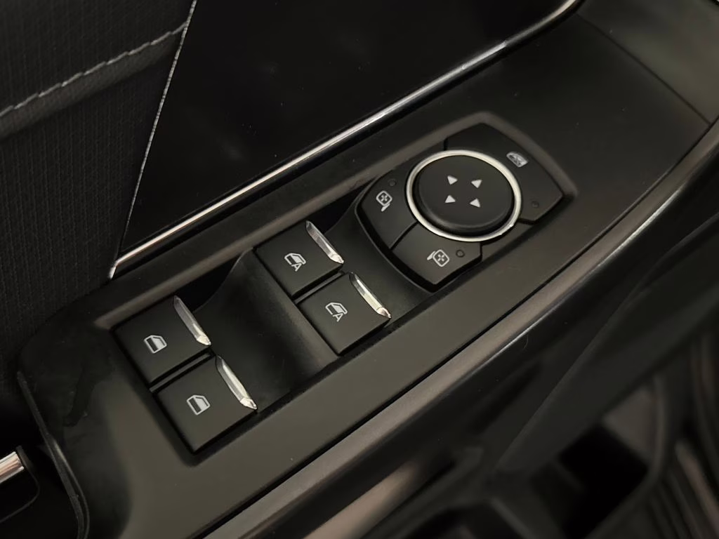 2024 Agate Black Metallic Ford F-150 XLT 4X4 Truck