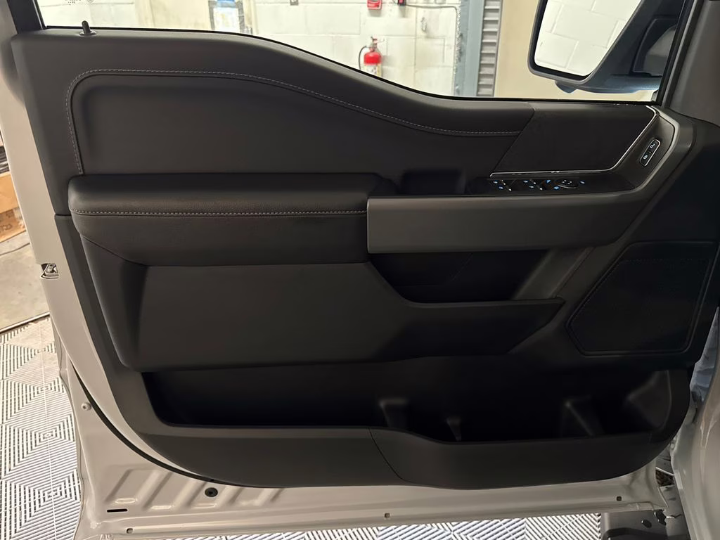 2025 Space White Metallic Ford F-150 XLT 4X4 Truck