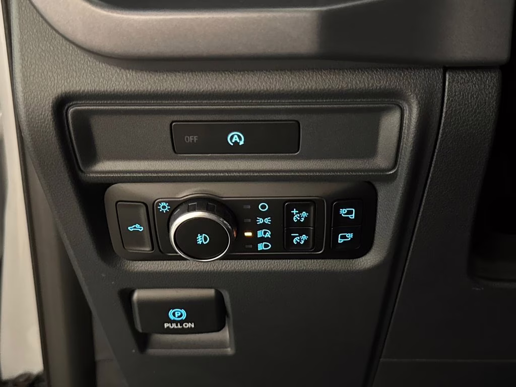 2025 Space White Metallic Ford F-150 XLT 4X4 Truck