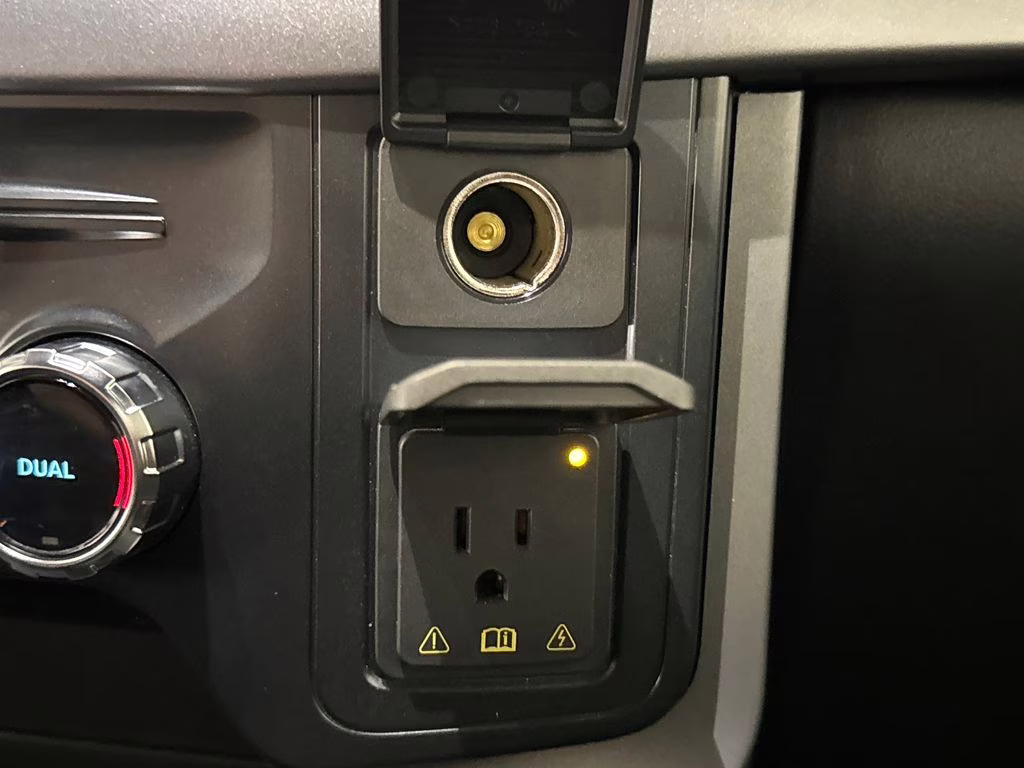 2025 Space White Metallic Ford F-150 XLT 4X4 Truck