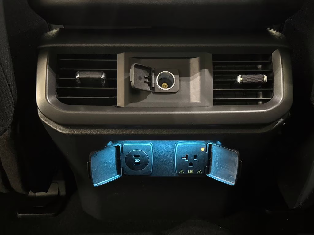 2024 Agate Black Metallic Ford F-150 XLT 4X4 Truck