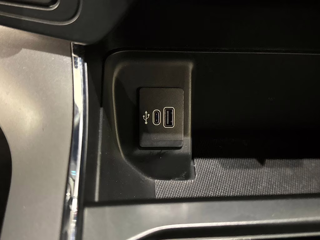 2025 Space White Metallic Ford F-150 XLT 4X4 Truck