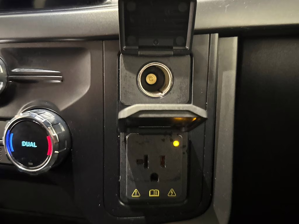 2024 Agate Black Metallic Ford F-150 XLT 4X4 Truck