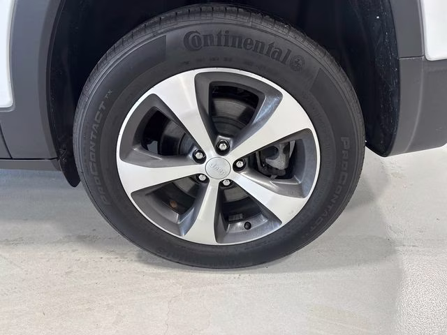 2022 Bright White Clearcoat Jeep Cherokee Limited 4X4 SUV