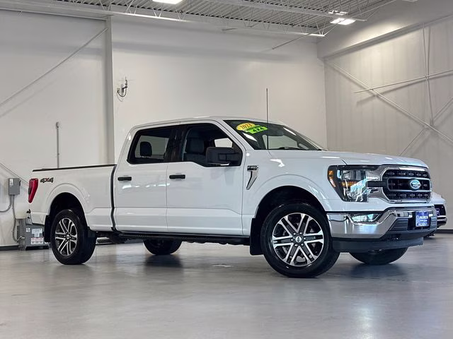 2023 Oxford White Ford F-150 XLT 4X4 Truck