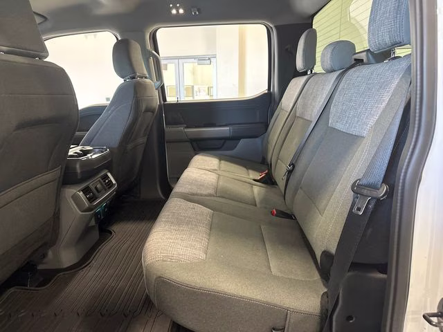 2023 Oxford White Ford F-150 XLT 4X4 Truck