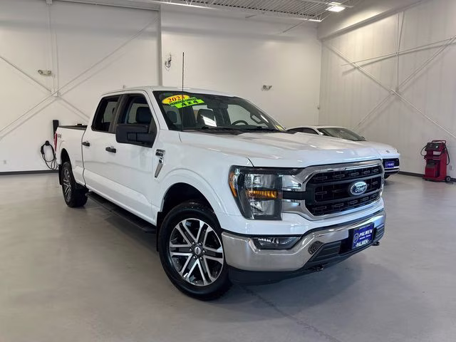 2023 Oxford White Ford F-150 XLT 4X4 Truck
