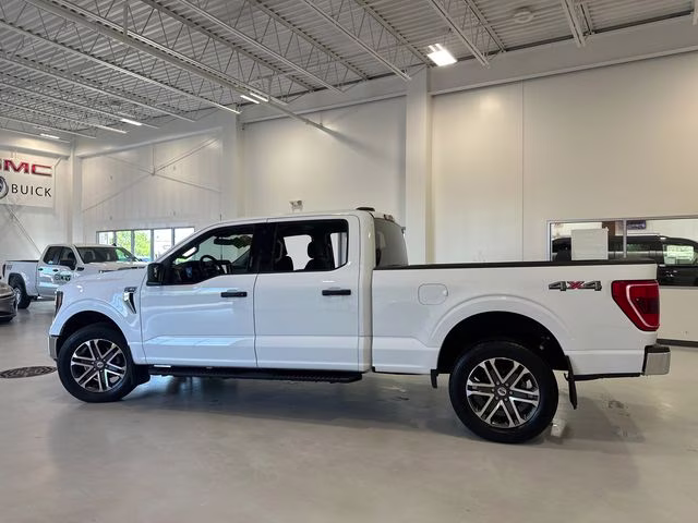 2023 Oxford White Ford F-150 XLT 4X4 Truck