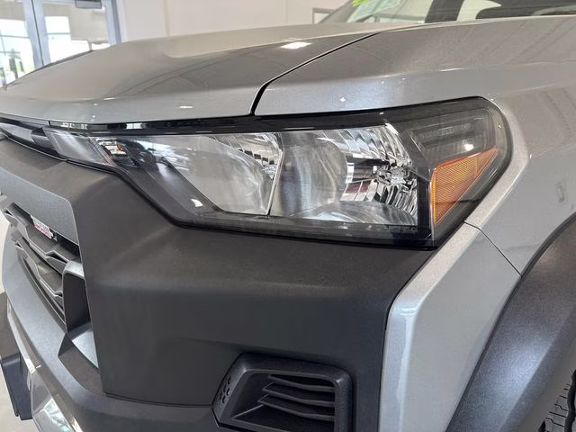 2024 Sterling Gray Metallic Chevrolet Colorado Trail Boss 4X4 Truck