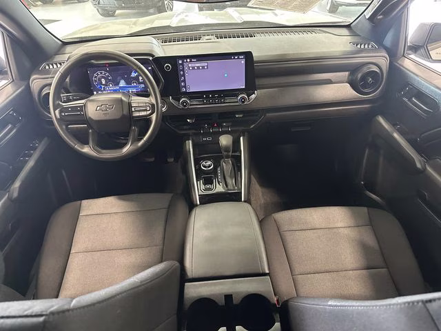 2024 Sterling Gray Metallic Chevrolet Colorado Trail Boss 4X4 Truck